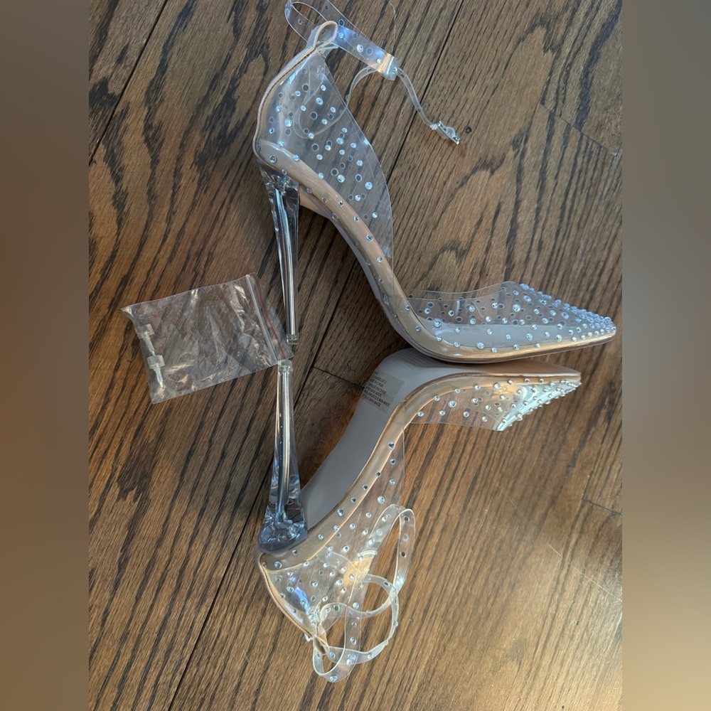 JustFab Mika Clear Rhinestone Pumps Size 7 Pointed Toe Ankle Strap Heel Stiletto - Picture 4 of 6